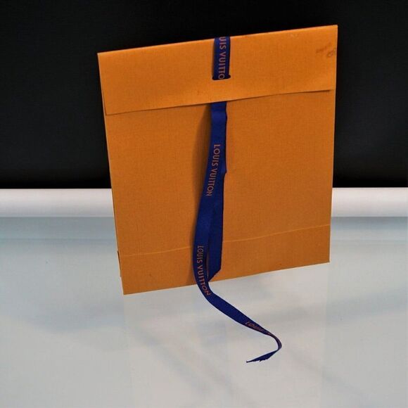 Authentic Louis Vuitton Envelope Bag Scarf Neck Tie Packing Paper Bag 8.5 x 7.25 - Picture 2 of 7